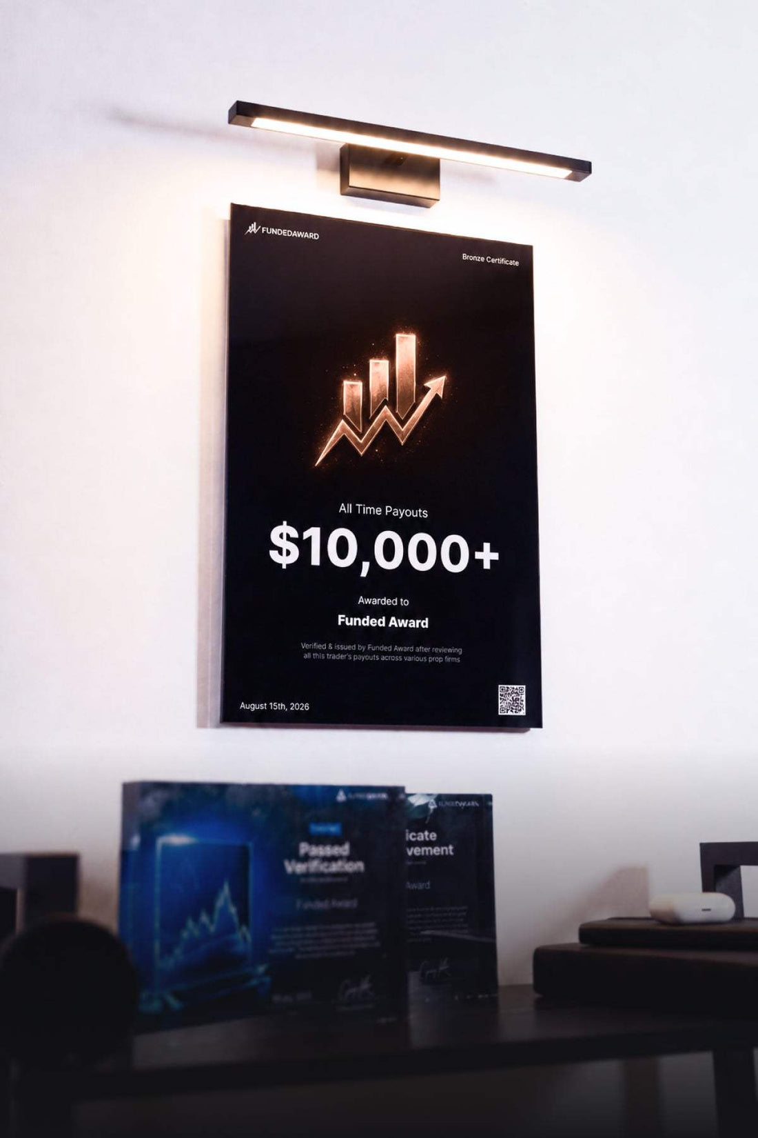Payout_awrad_bronze_hero_mobile - Funded Award